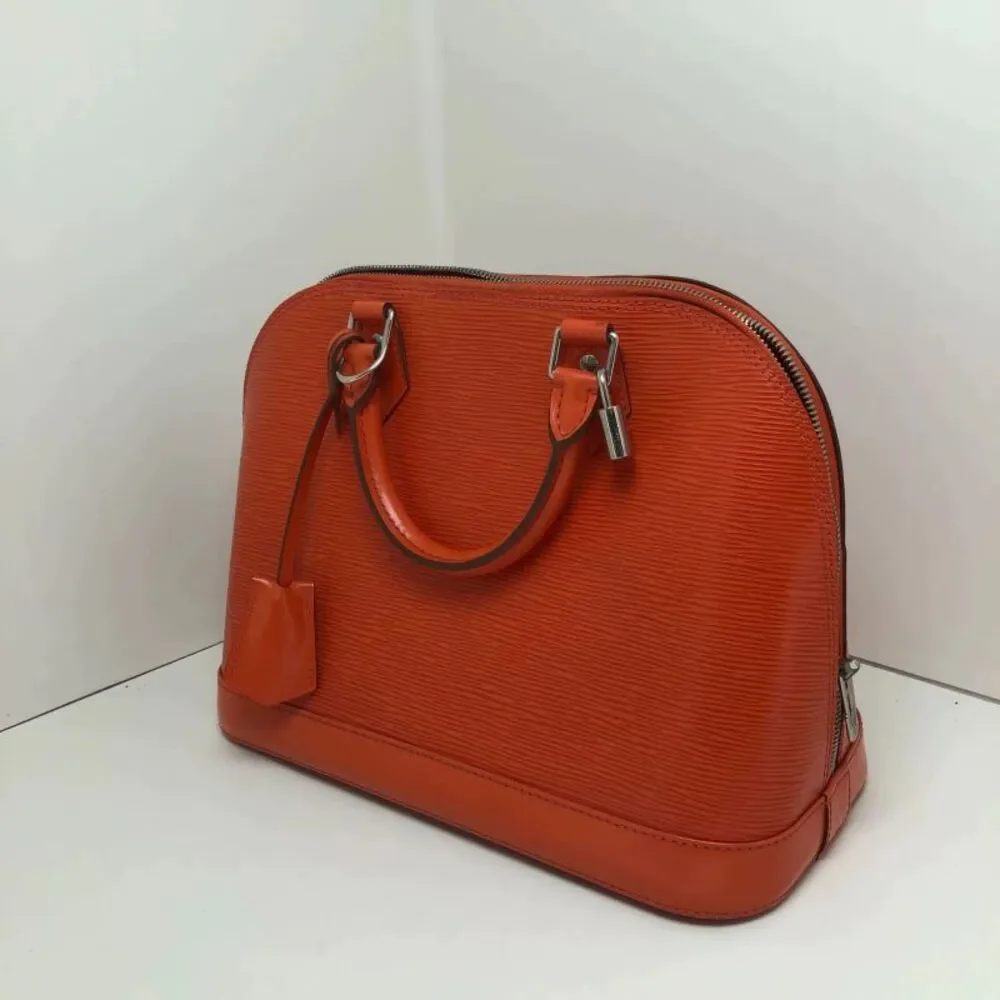 Louis Vuitton Women Pre-Loved Bag Very Good Condition